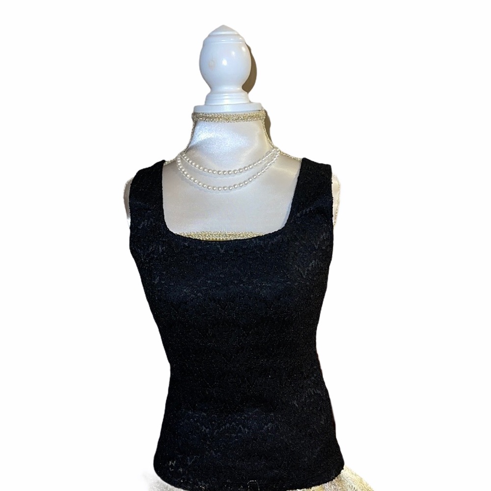 Black Sleeveless Lave Top